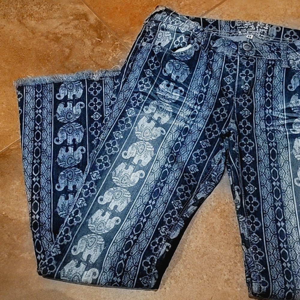 Elephant Printed Flare Denim Jeans - Picture 4 of 9